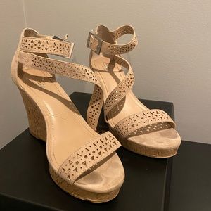 Nude wedge wedge sandals